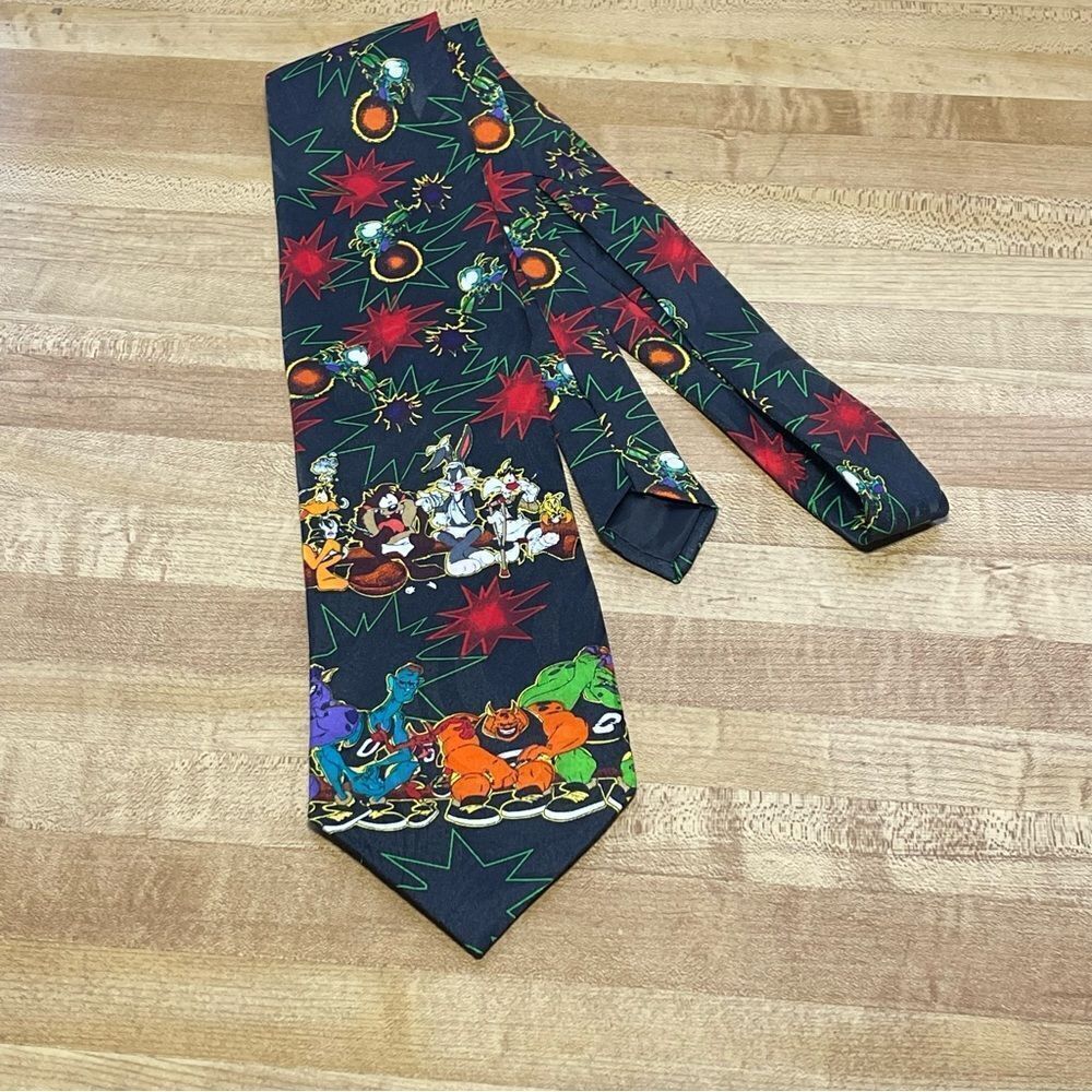 Vintage space jam 1996 monstars and looney tunes neck tie